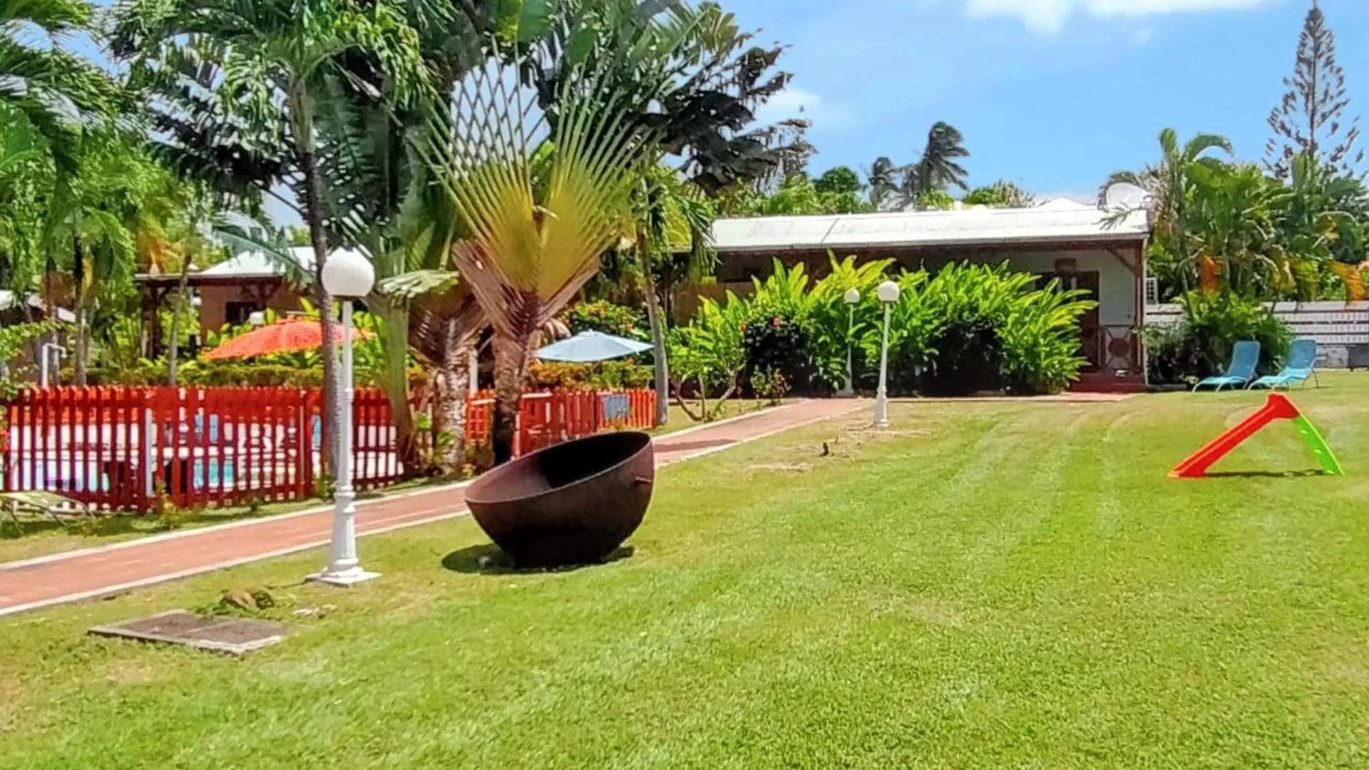 Maison Intime A Plessis Nogent Avec Piscine Partagee Sainte-Rose